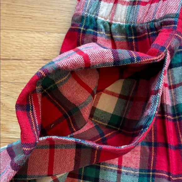 Hanna Andersson Women's Holiday Flannel Pajama Shorts - Picture 3 of 7